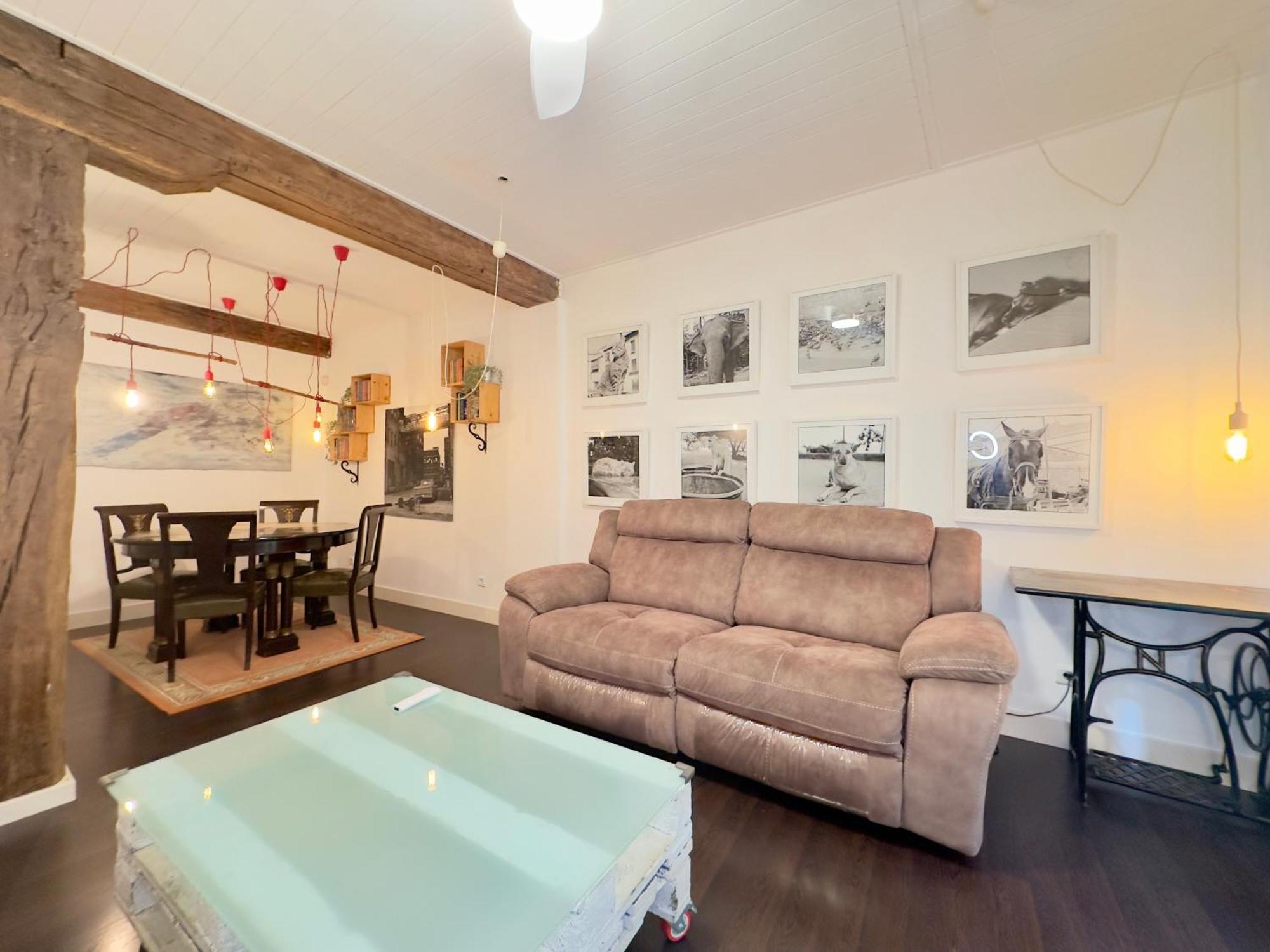 Arte Y Diseno Junto Al Casco Viejo De Apartamento Bilbao